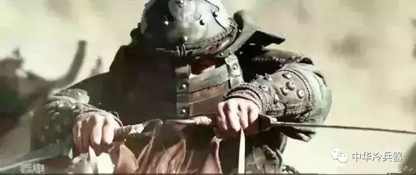 女将单骑士战场，手持双刀把敌伤打一个正确生肖，前沿解答解释落实_jv05.90.14