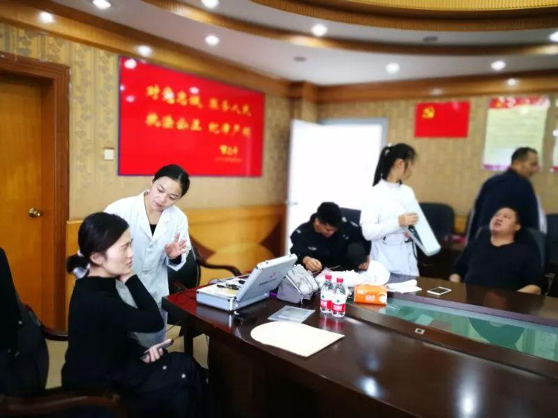 日伏夜出害众生三三上台五转回打一精选生肖，科学解答解释落实_b399.11.08