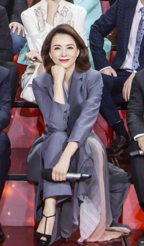 女将单骑士战场，手持双刀把敌伤打一个正确生肖，构建解答解释落实_el09.47.39
