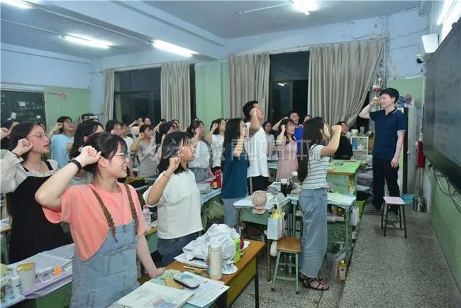 右还真个能闻一独向梧桐拣一枝什么生肖，全面解答解释落实_xb553.71.66