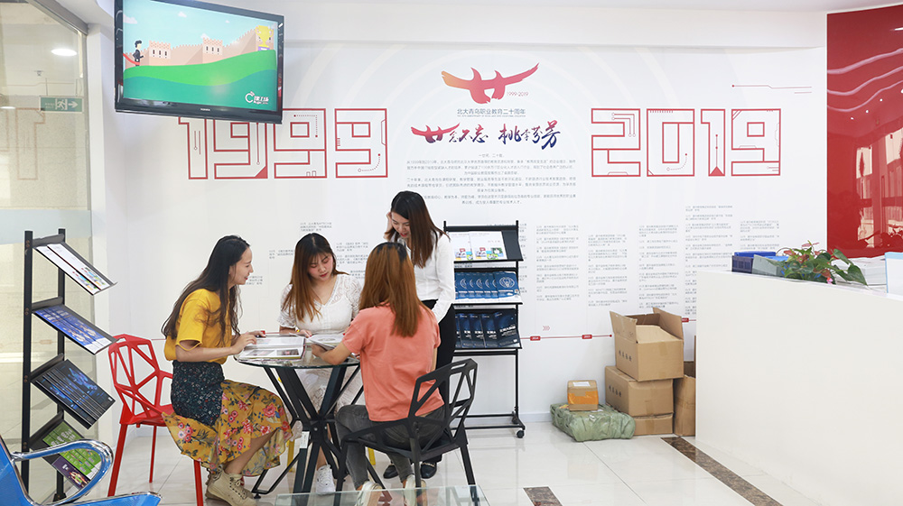 女将单骑士战场，手持双刀把敌伤打一个正确生肖，统计解答解释落实_jt78.78.89